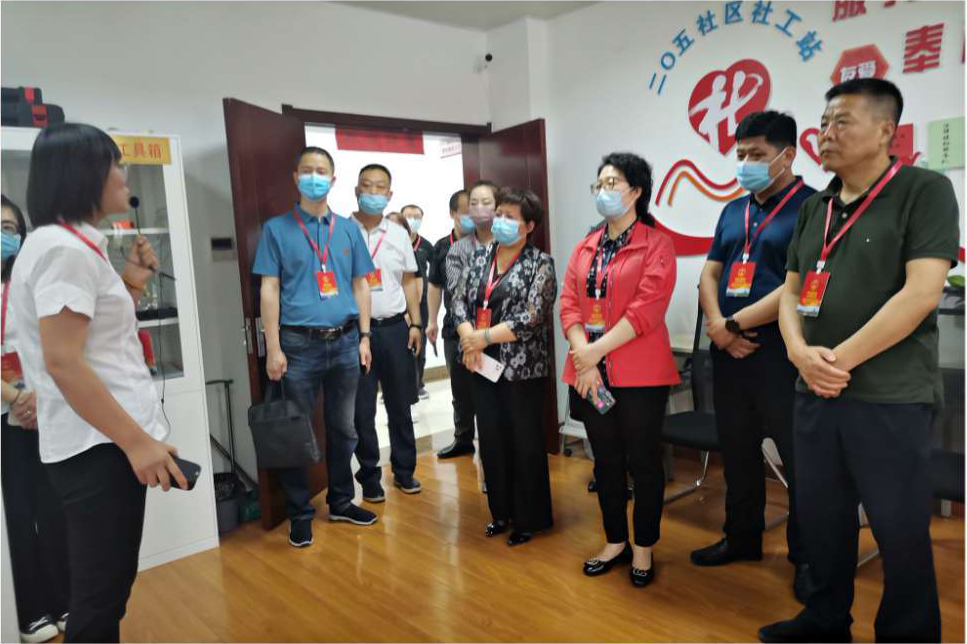 代表履職進(jìn)行時(shí)|雁塔區(qū)人大電子城街道工委組織人大代表開(kāi)展視察交流活動(dòng)，億誠(chéng)管理董事長(zhǎng)李妮參加活動(dòng)